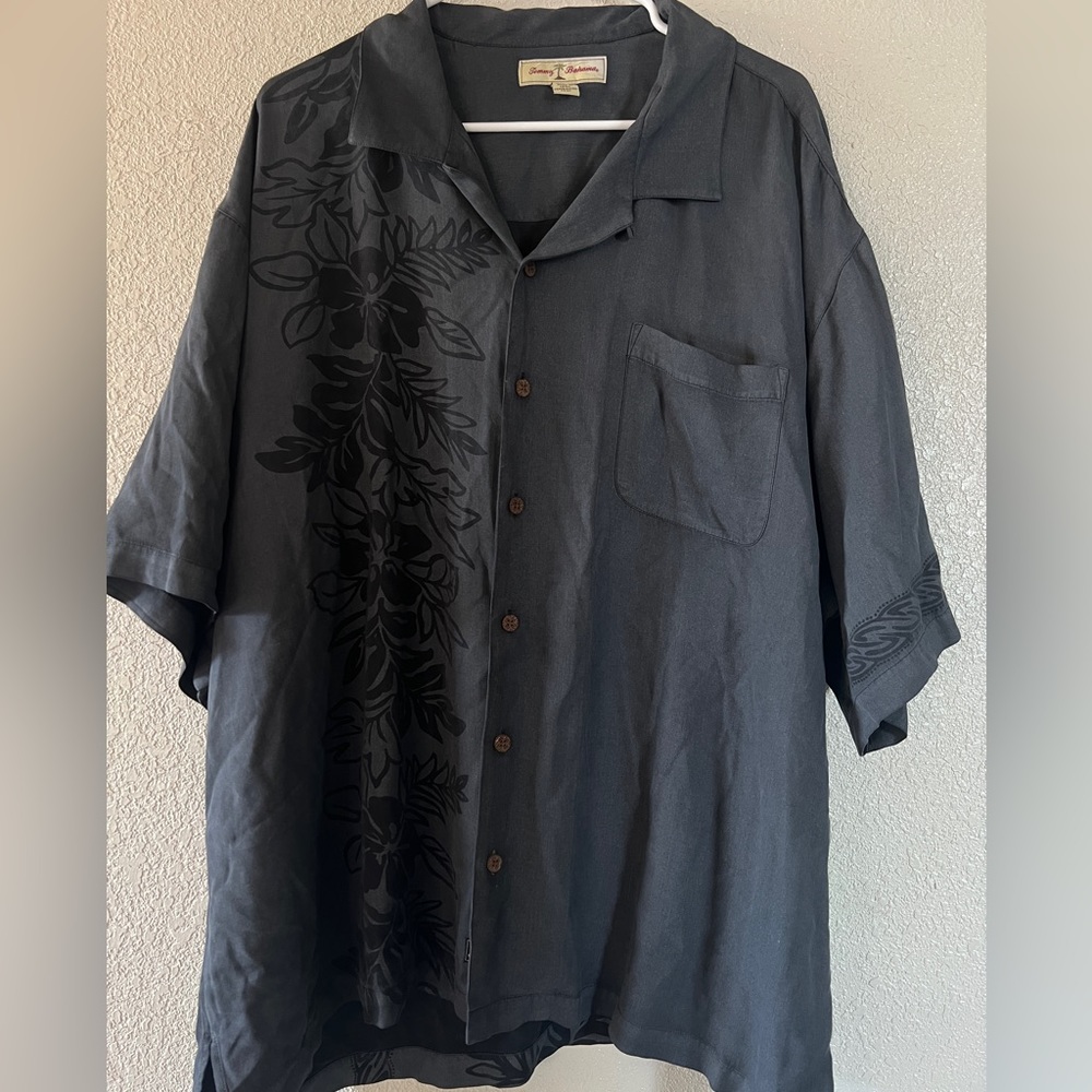 tommy bahama xxl Gray Floral hawaiian shirt